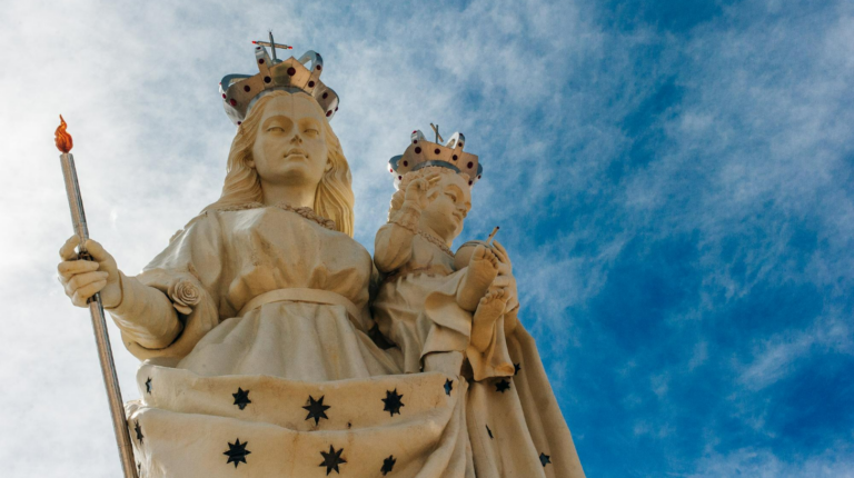 O Poder Curador de Nossa Senhora da Saúde para Aliviar Enfermidades