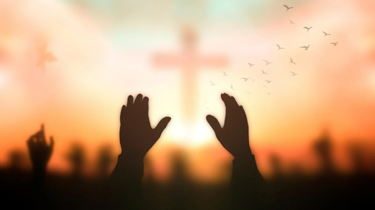 A Glória Divina e a Paz Terrena: Uma Reflexão sobre a Adoração a Deus
