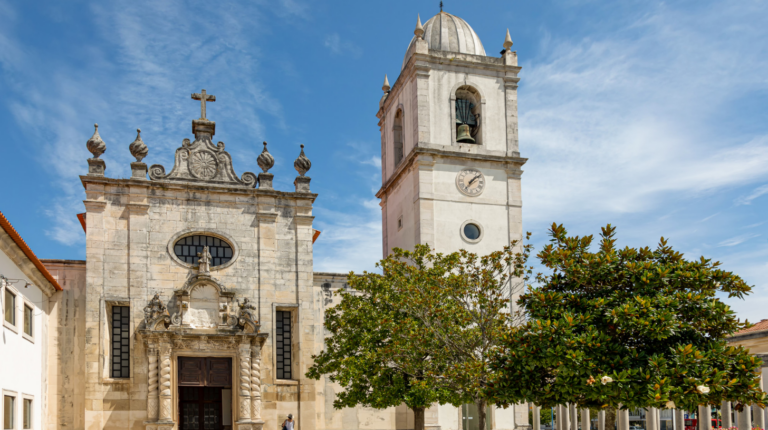 Fé e romantismo da Igreja de Nossa Senhora da Oliveira