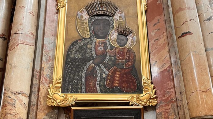 Maria, Mãe da Igreja: a Mãe que recebemos ao pé da Cruz